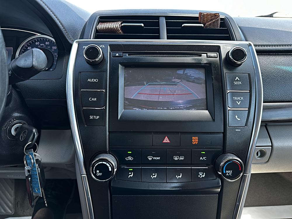 2017 Toyota Camry LE - Photo 44