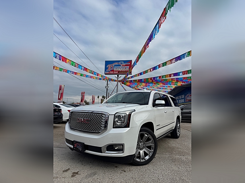 2016 GMC Yukon XL Denali's photo