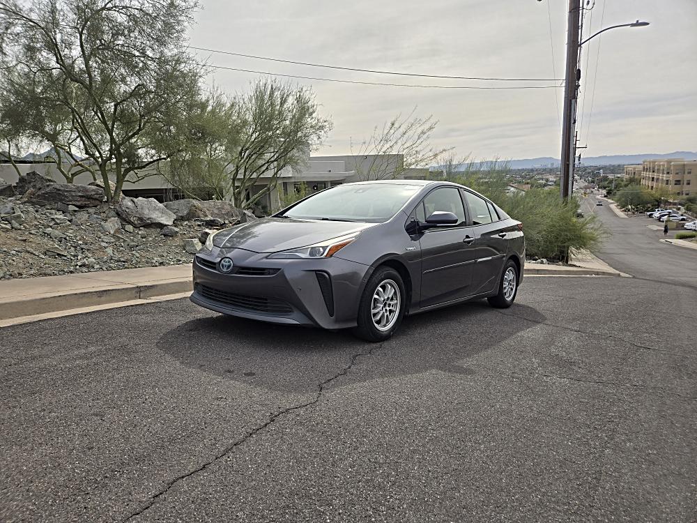 2019 Toyota Prius L Eco