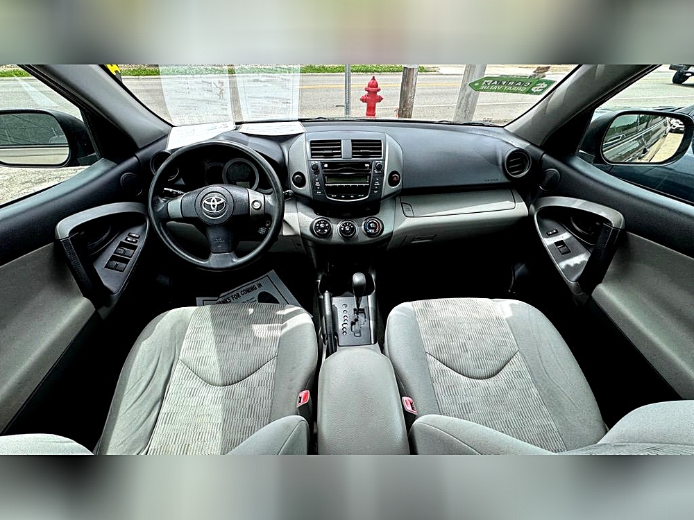 2010 Toyota RAV4 Base - Photo 10
