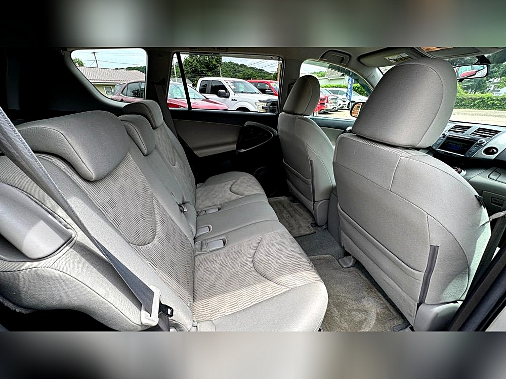 2010 Toyota RAV4 Base - Photo 26
