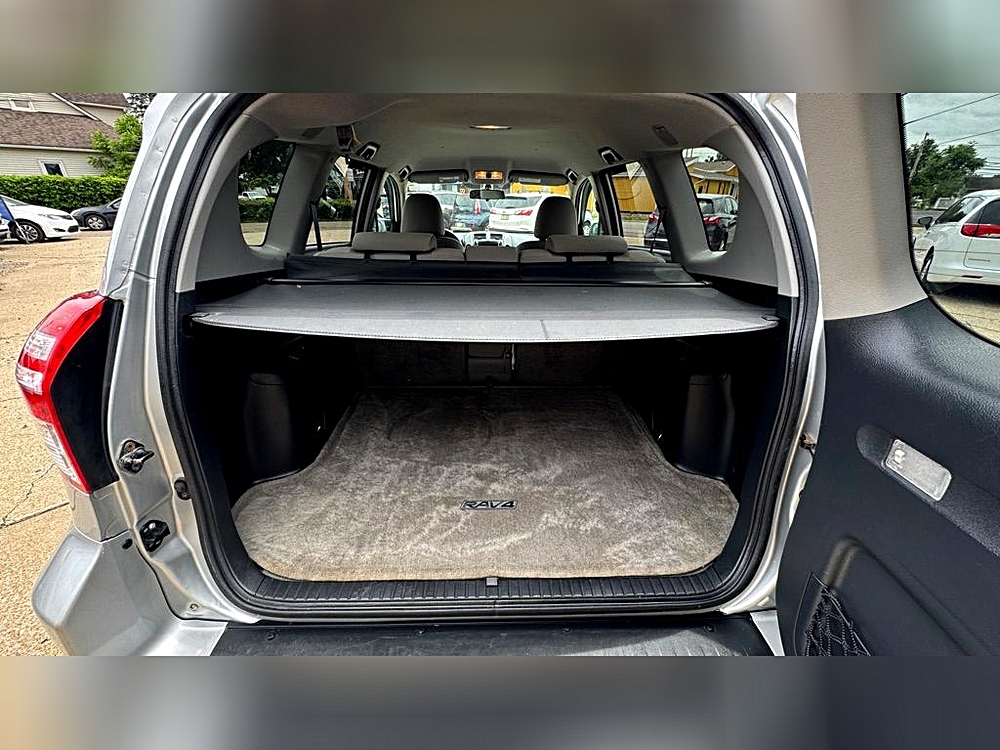 2010 Toyota RAV4 Base - Photo 28