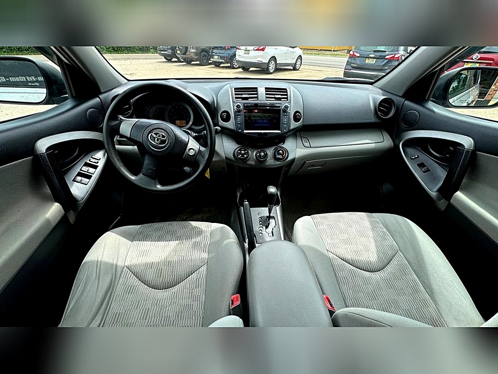 2010 Toyota RAV4 Base - Photo 24