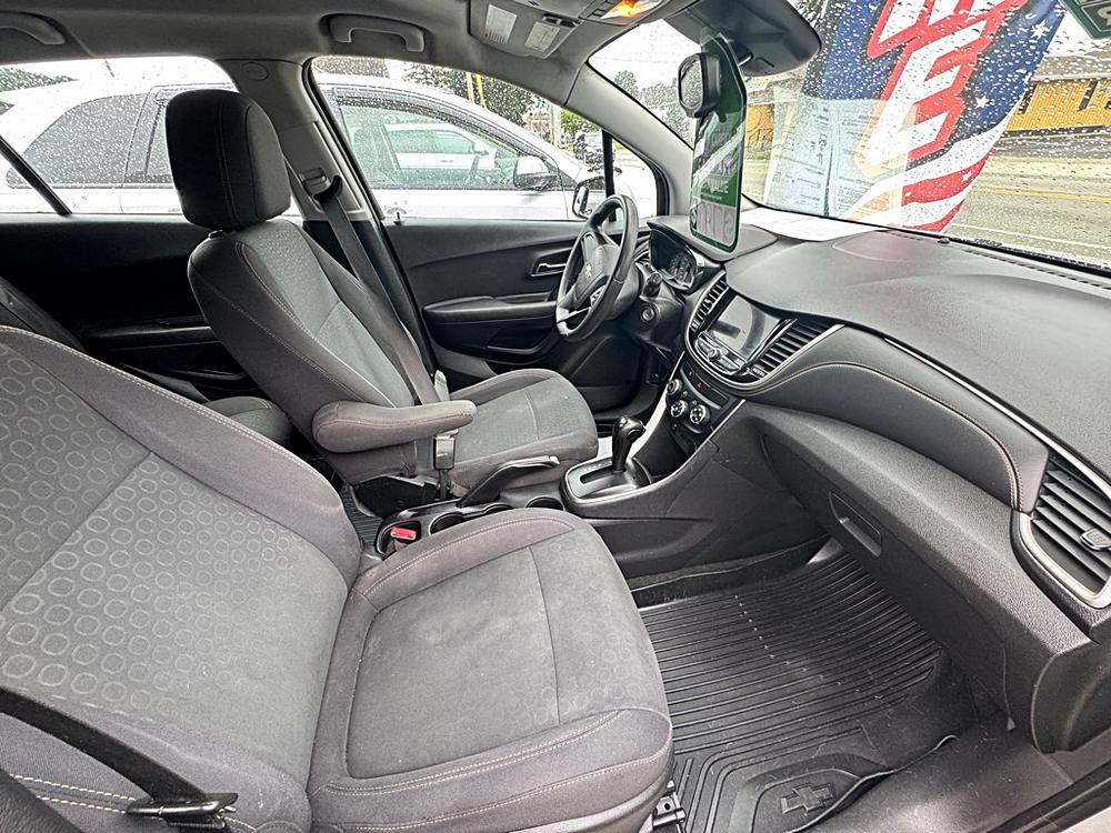 2020 Chevrolet Trax LS - Photo 8