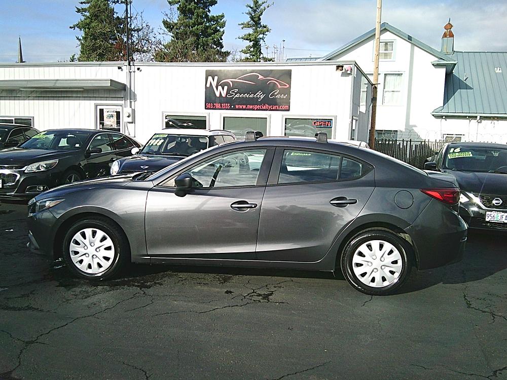 2016 Mazda MAZDA3 i Sport