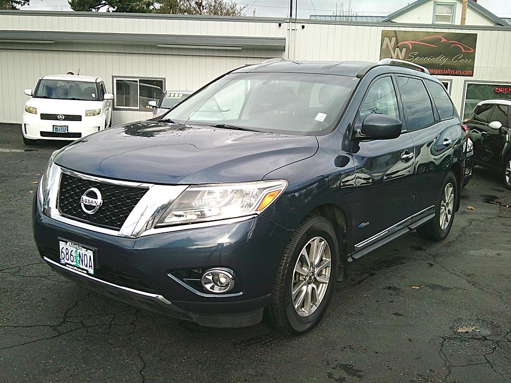 2014 Nissan Pathfinder Hybrid SL's photo