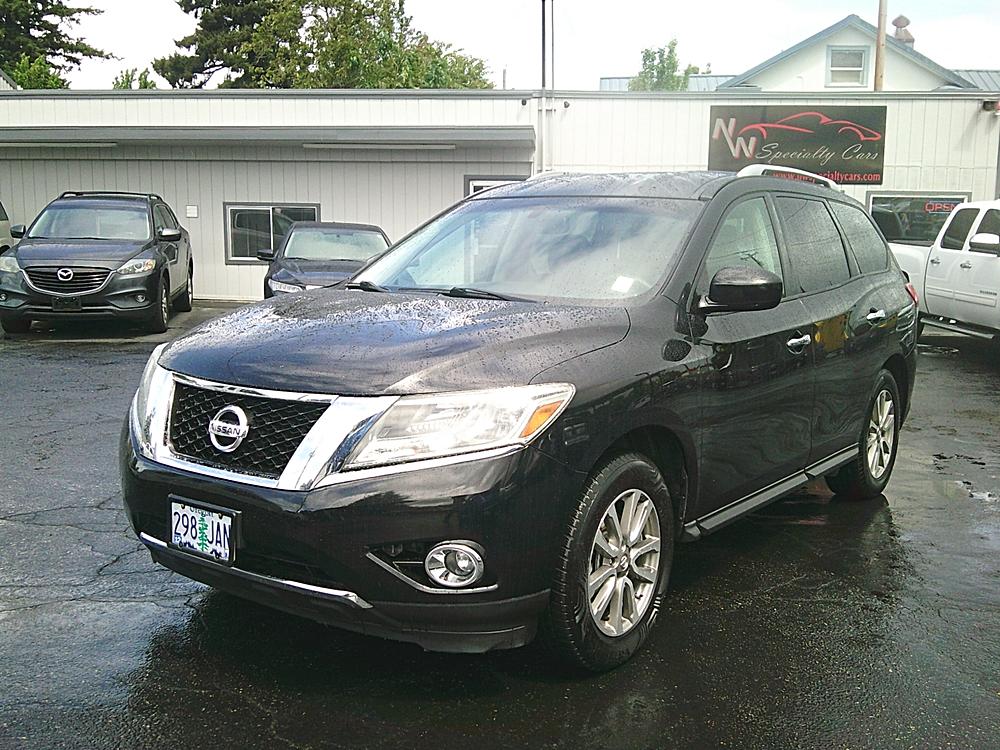 2015 Nissan Pathfinder's photo