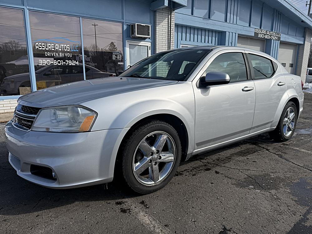 2011 Dodge Avenger Lux