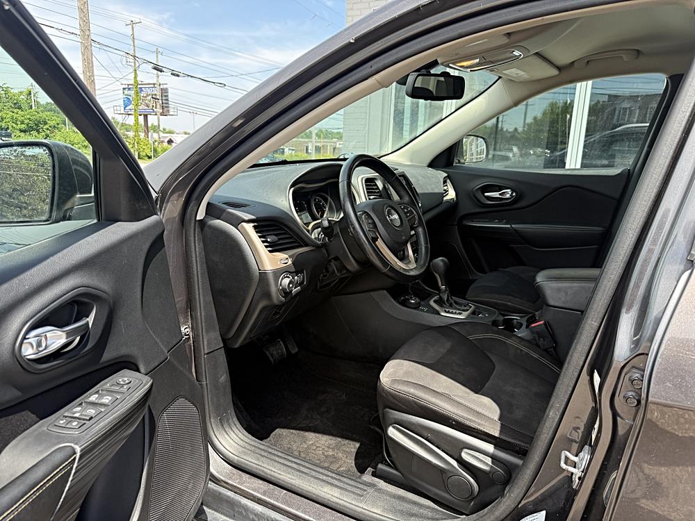 2015 Jeep Cherokee Latitude - Photo 9