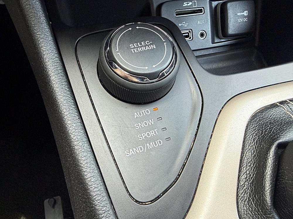 2015 Jeep Cherokee Latitude - Photo 31