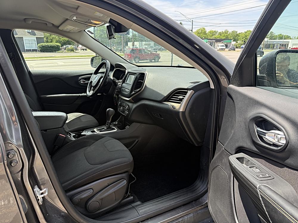 2015 Jeep Cherokee Latitude - Photo 10