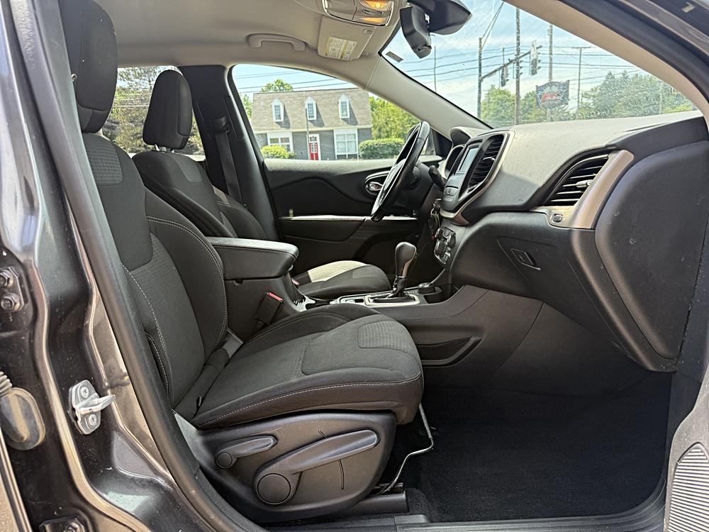2015 Jeep Cherokee Latitude - Photo 12