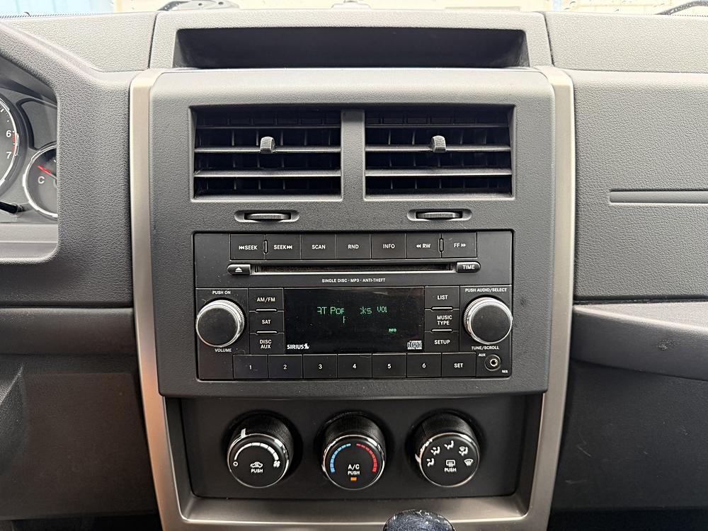 2012 Jeep Liberty Sport - Photo 25