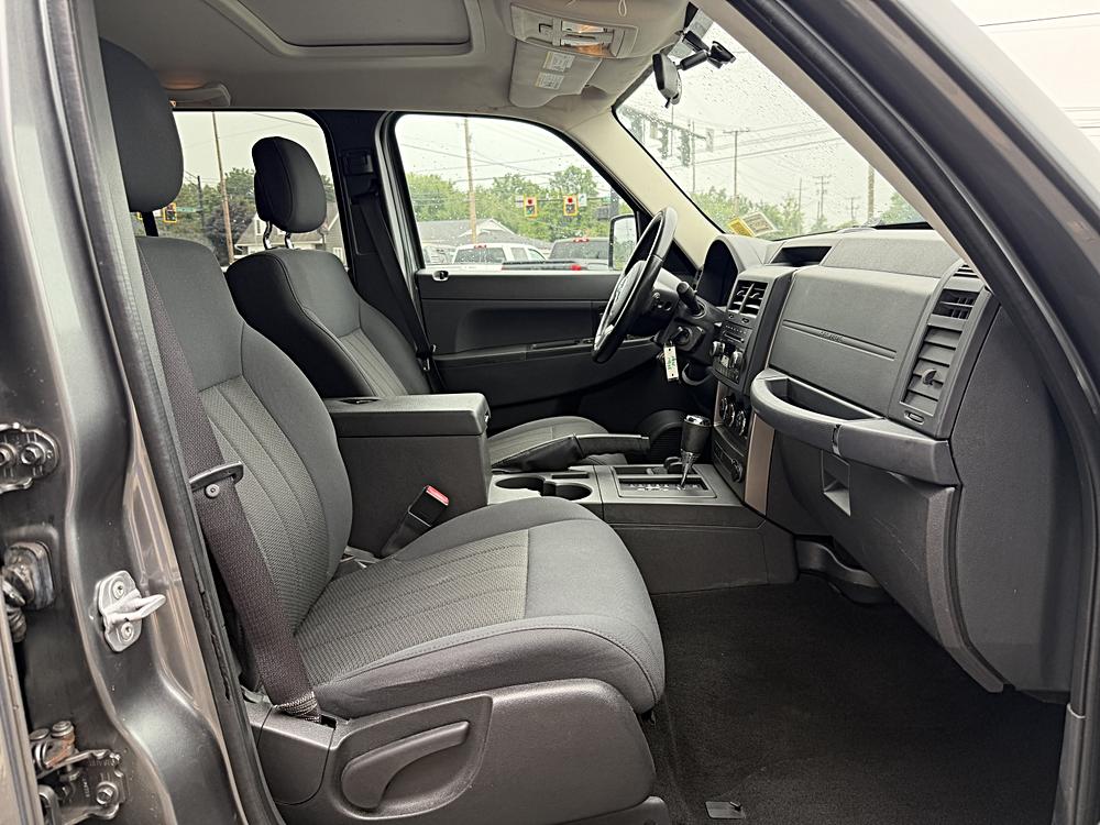 2012 Jeep Liberty Sport - Photo 12