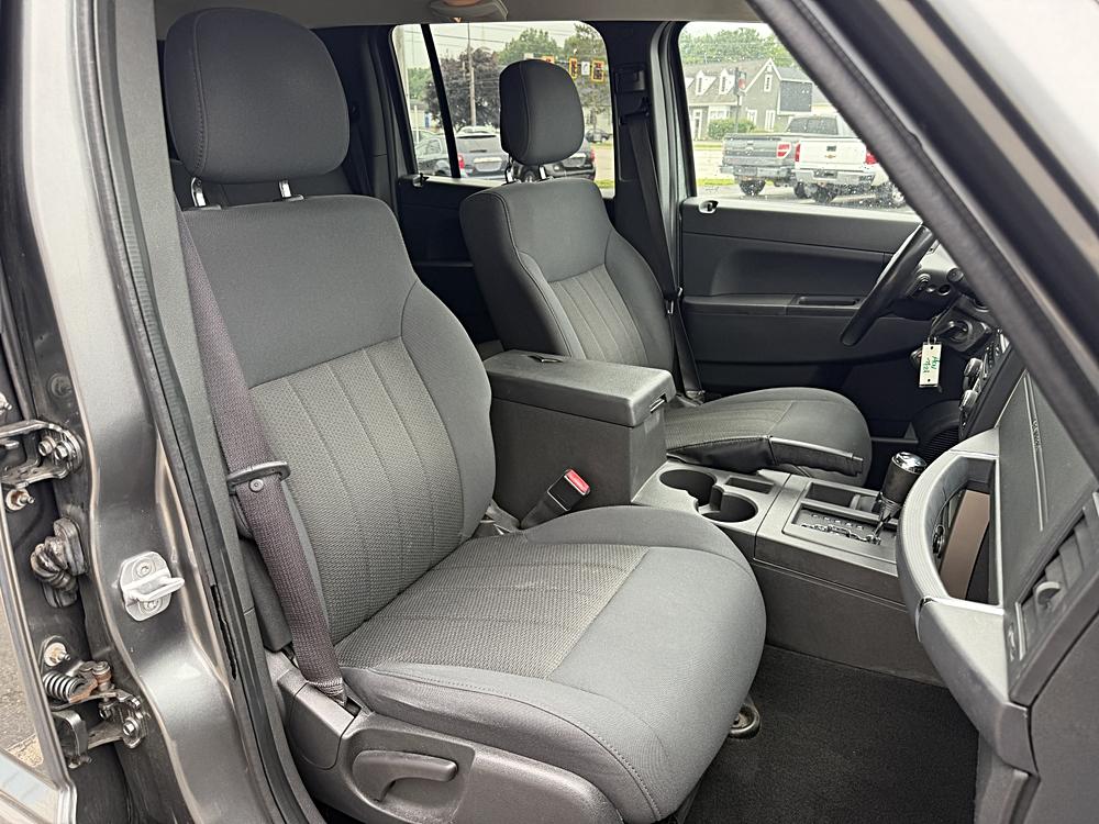 2012 Jeep Liberty Sport - Photo 14