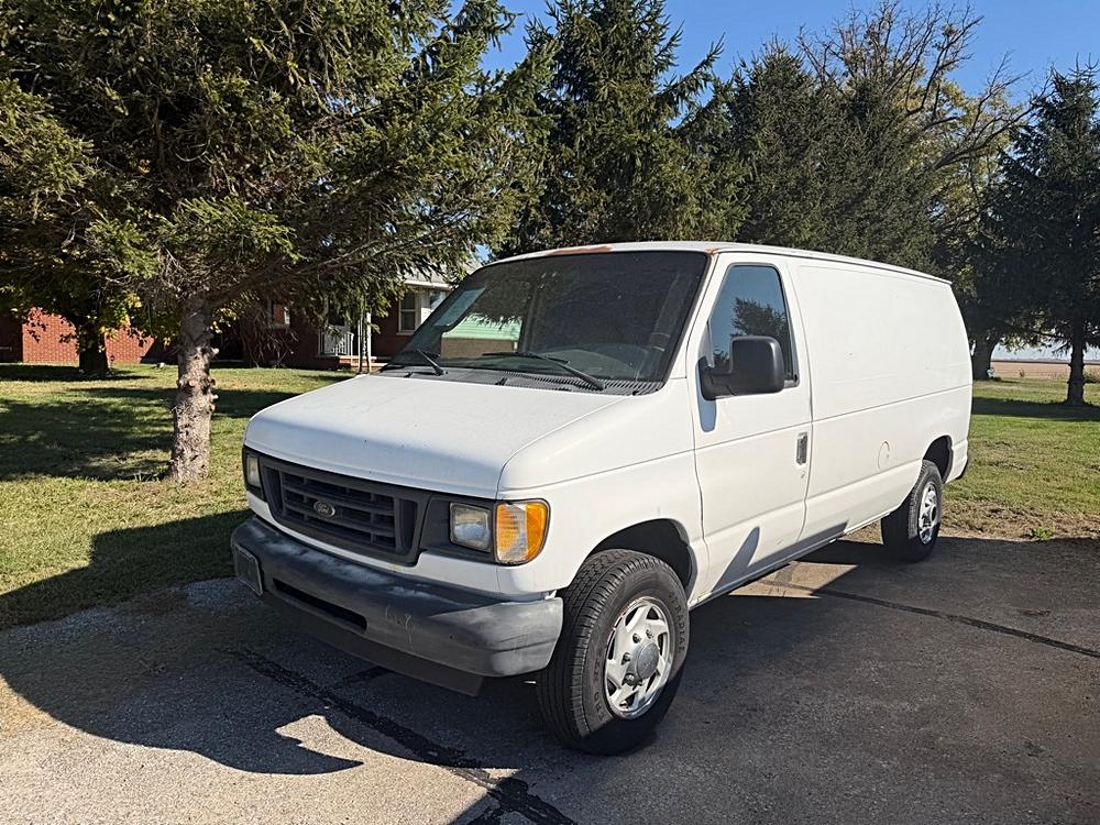 2003 Ford Econoline Van Commercial