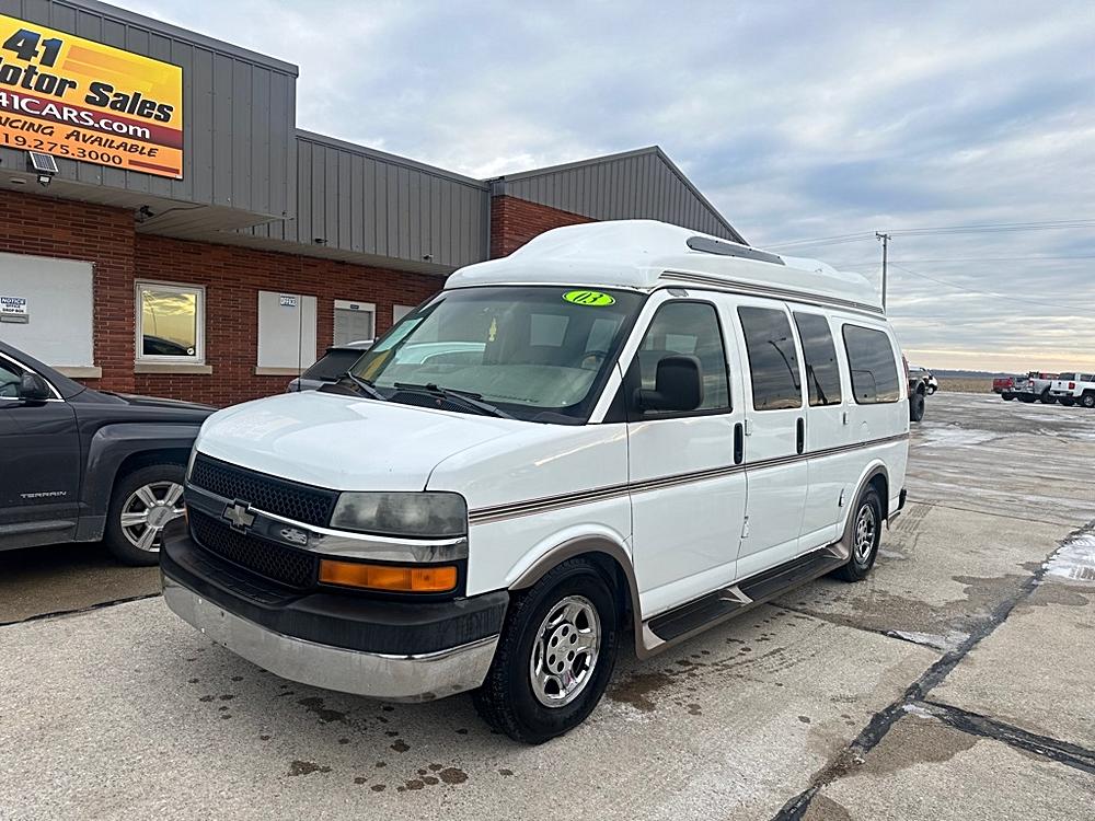 2003 Chevrolet Express Base's photo