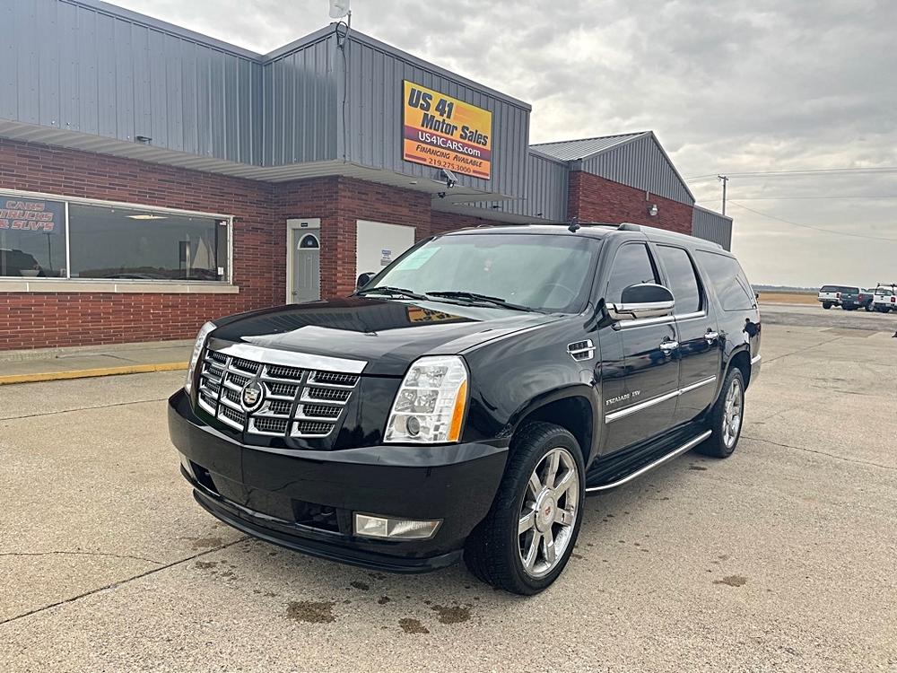 2011 Cadillac Escalade ESV Luxury's photo