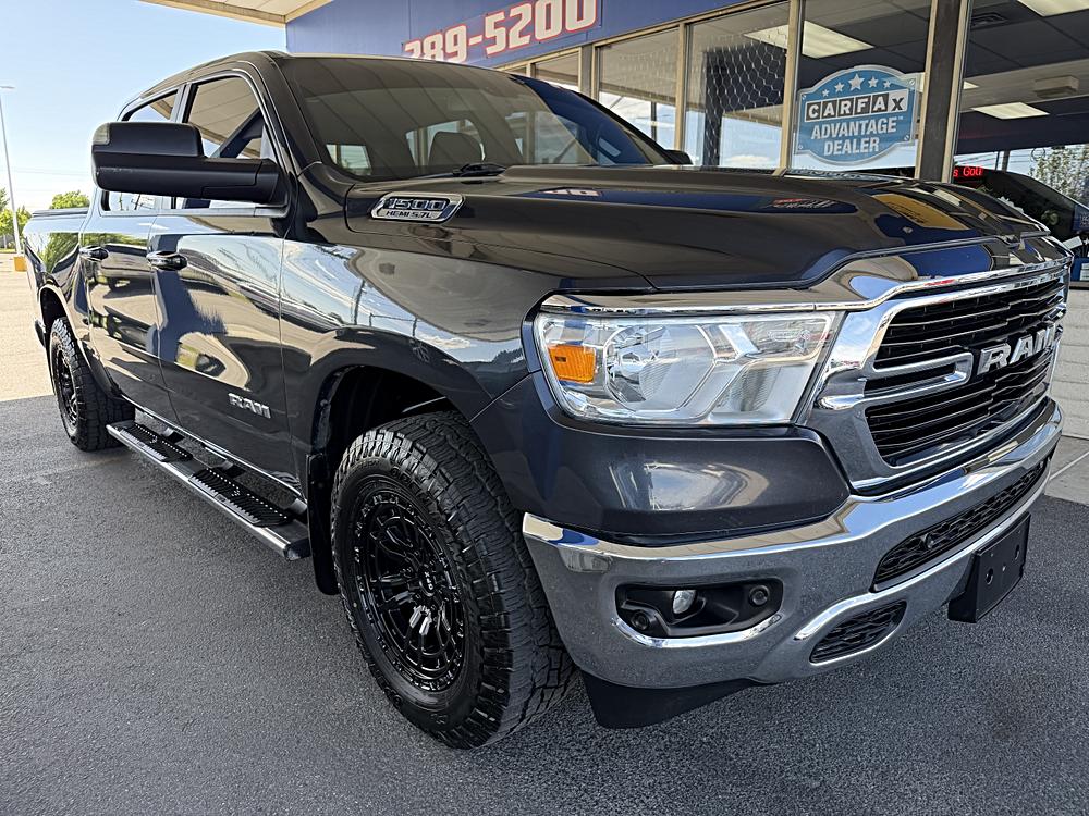 2019 RAM 1500 Big Horn/Lone Star 4x4 Crew Cab 5'7's photo