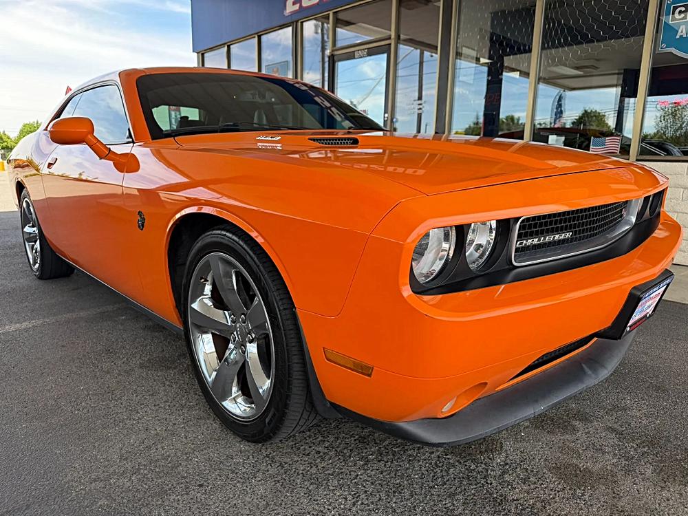 2012 Dodge Challenger R/T's photo