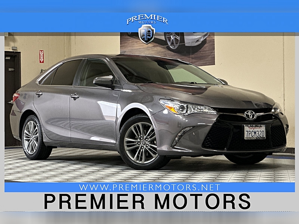 2016 Toyota Camry Special Edition's photo