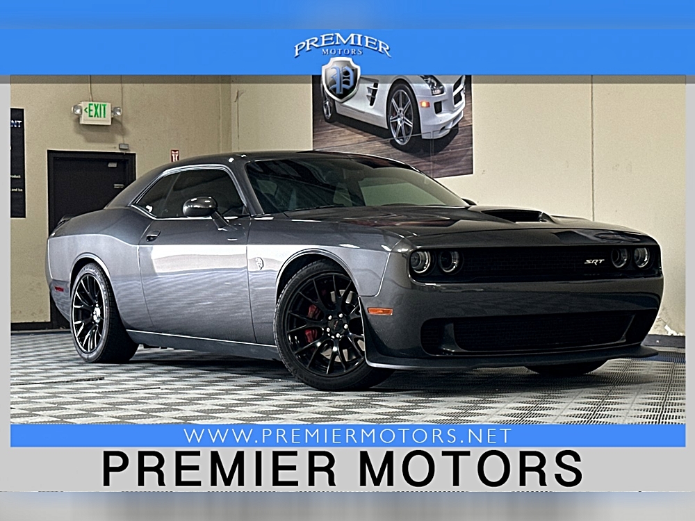 2016 Dodge Challenger SRT Hellcat's photo
