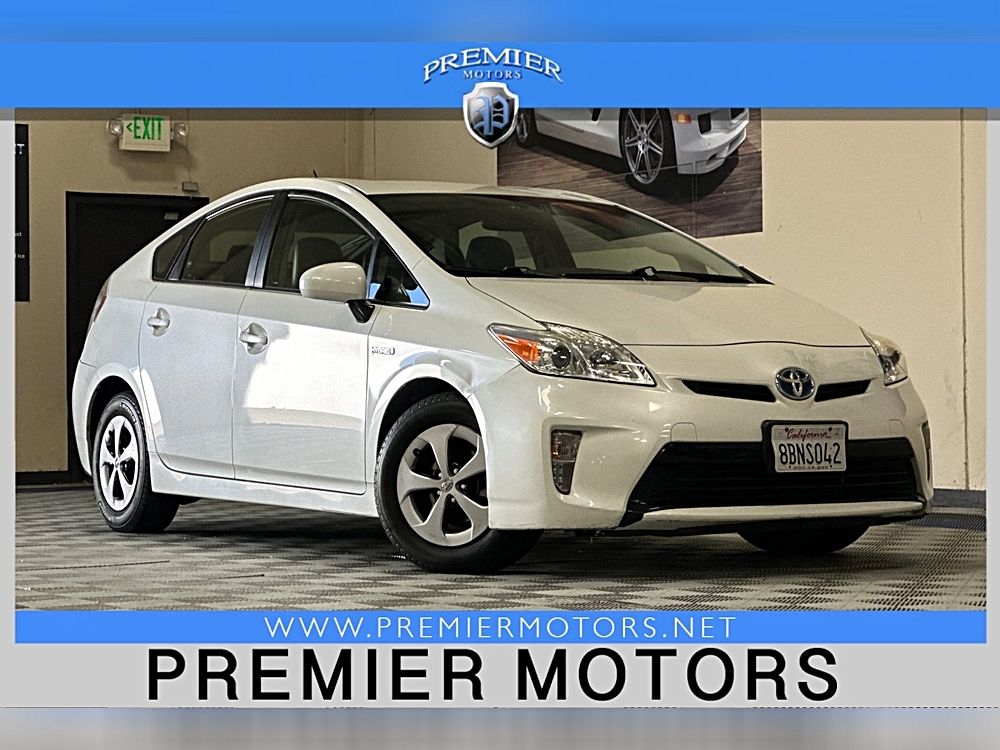 2015 Toyota Prius's photo