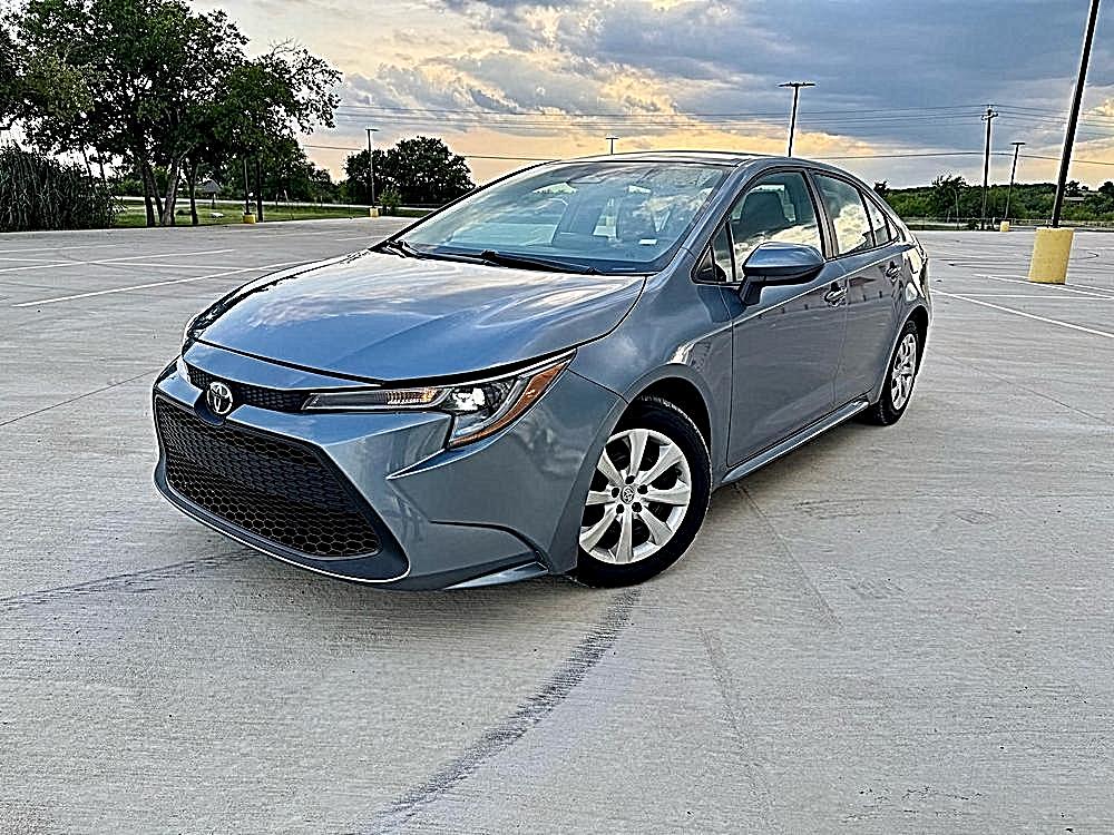 2020 Toyota Corolla LE's photo