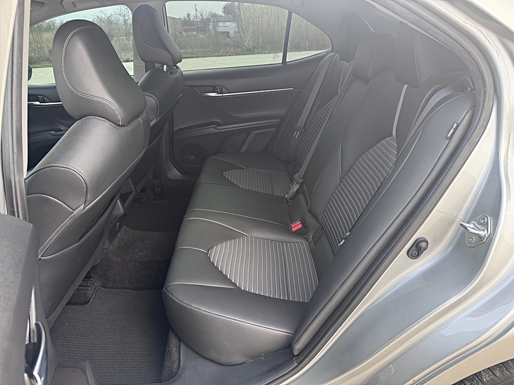 2022 Toyota Camry LE - Photo 27