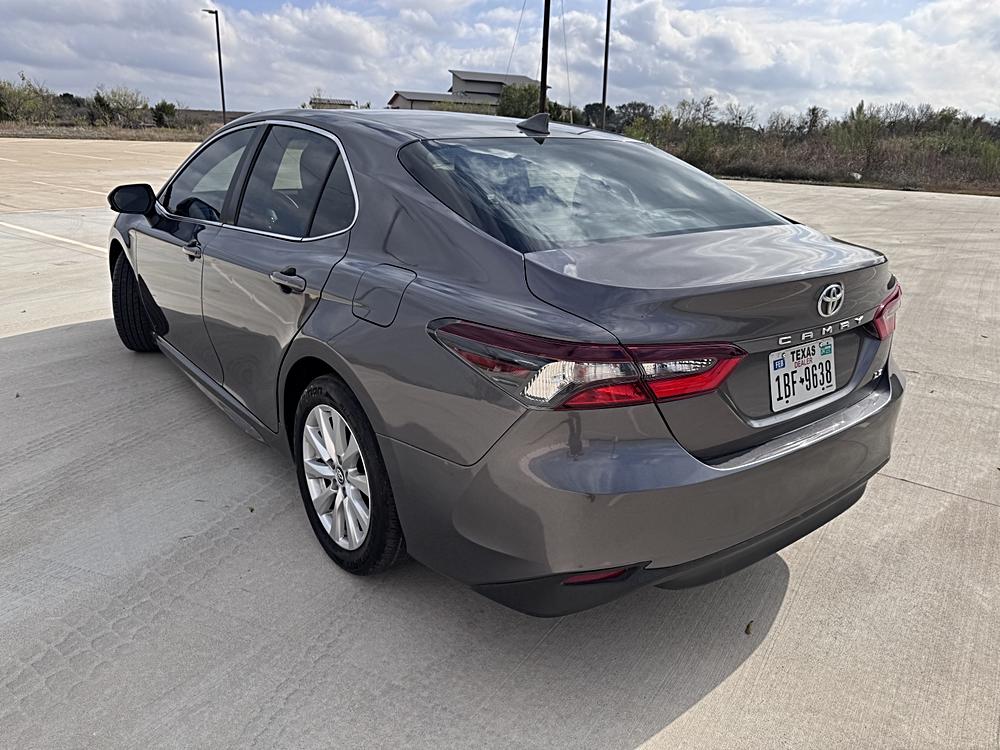 2022 Toyota Camry LE - Photo 38