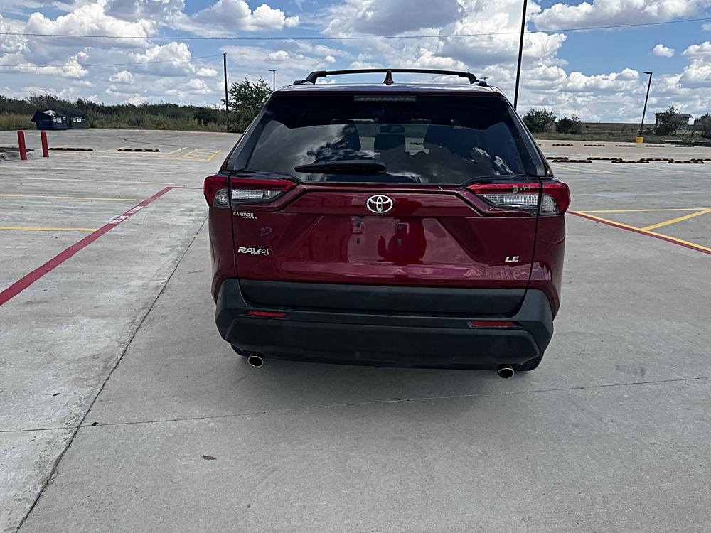 2019 Toyota RAV4 LE - Photo 26