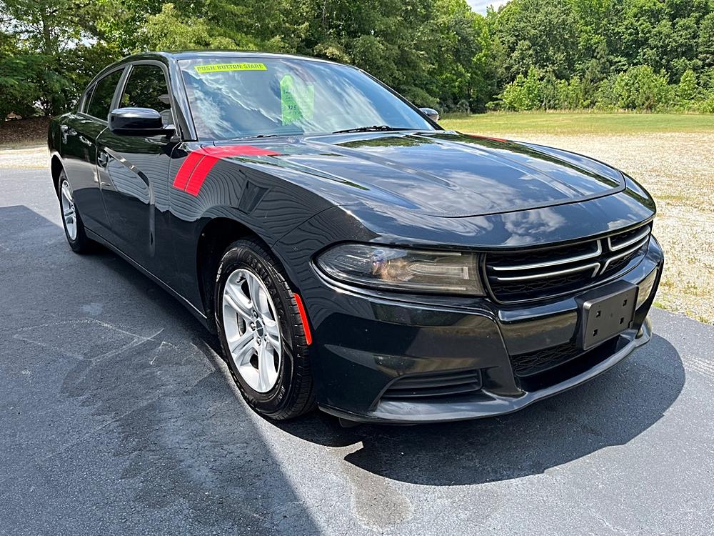 2016 Dodge Charger SE's photo