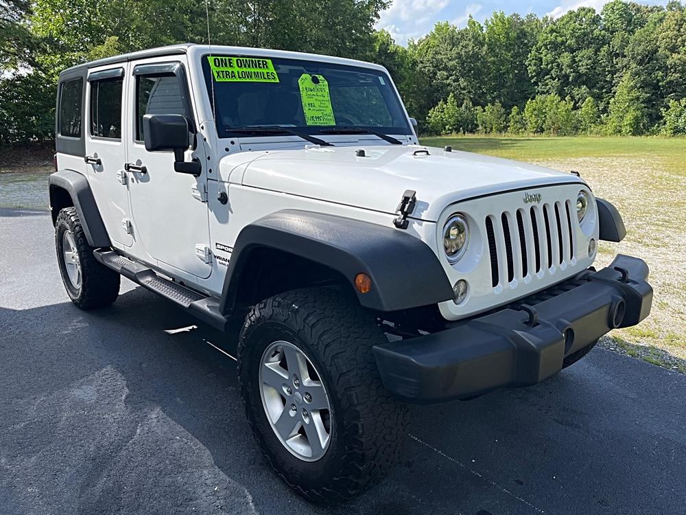 2014 Jeep Wrangler Sport's photo