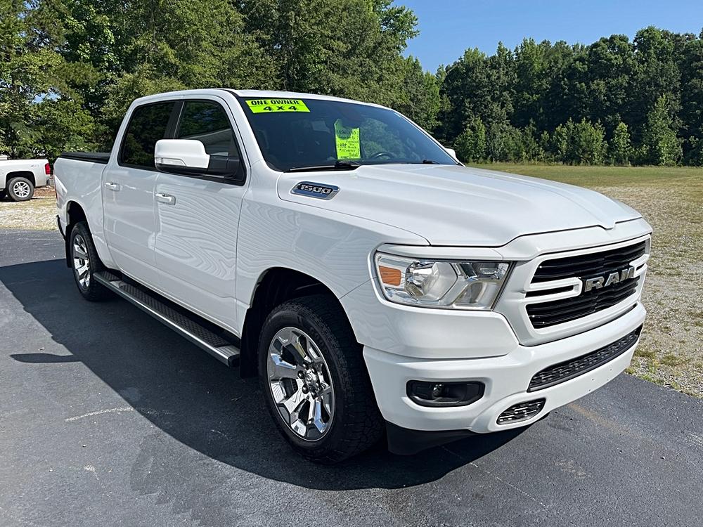 2020 RAM 1500 Big Horn/Lone Star 4x4 Crew Cab 5'7's photo