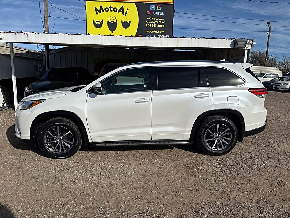 2017 Toyota Highlander XLE's photo