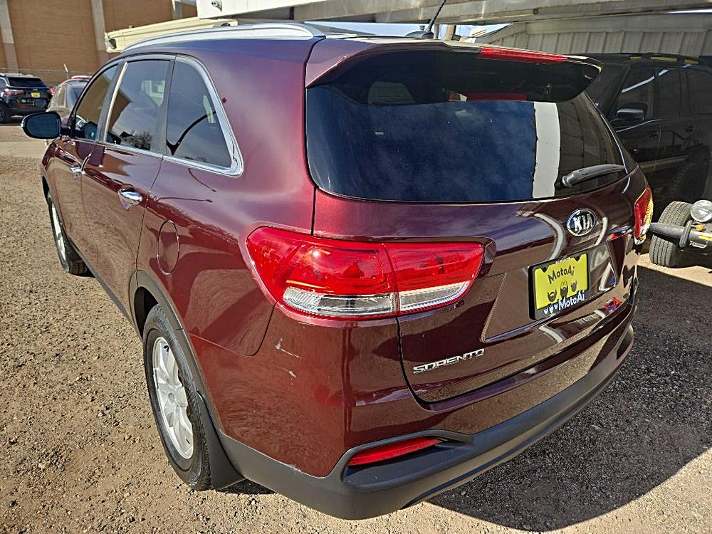 2017 Kia Sorento LX's photo