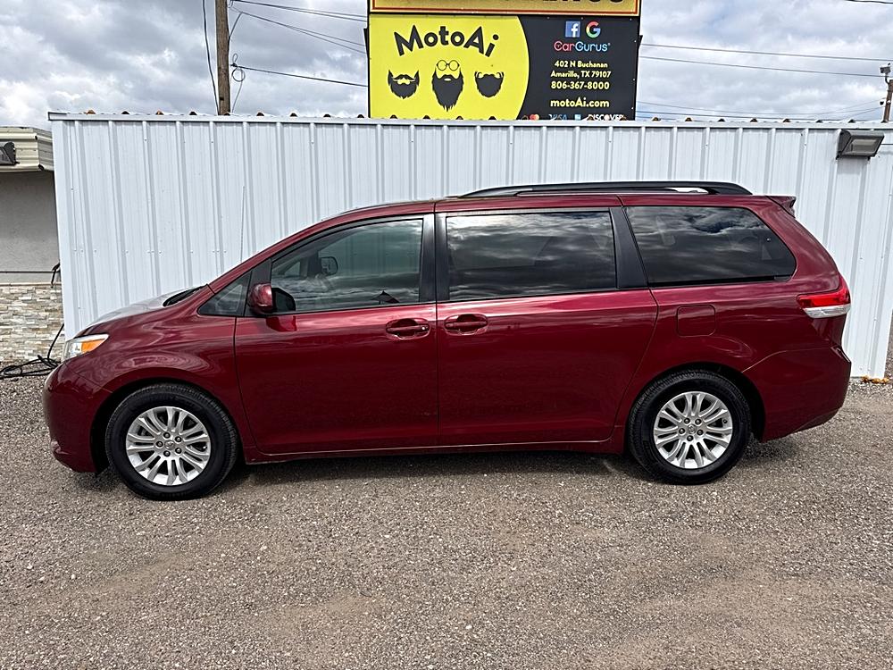 2014 Toyota Sienna XLE