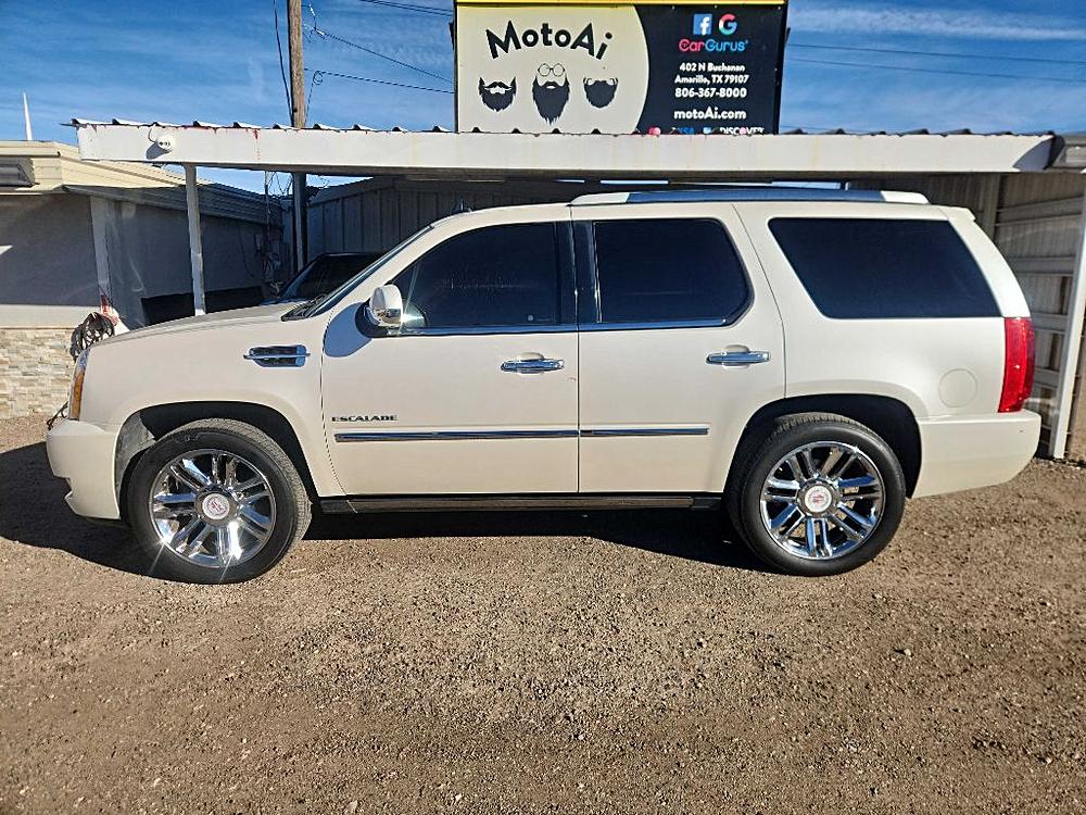 2013 Cadillac Escalade Platinum Edition's photo