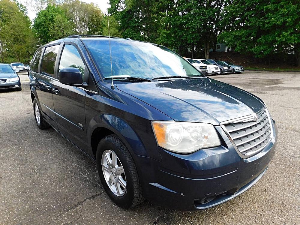 2008 Chrysler Town and Country Touring 4dr Mini Van