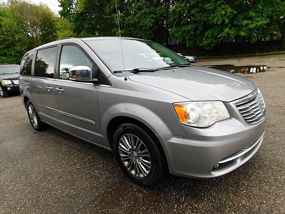 2014 Chrysler Town and Country Touring L 4dr Mini Van