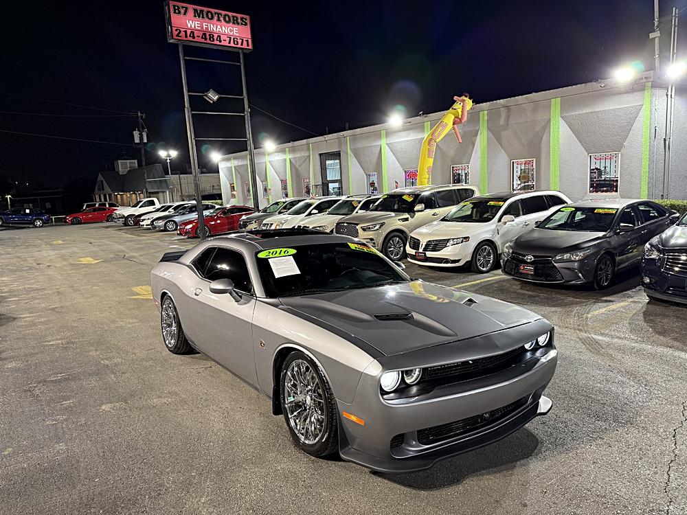 2016 Dodge Challenger Scat Pack's photo