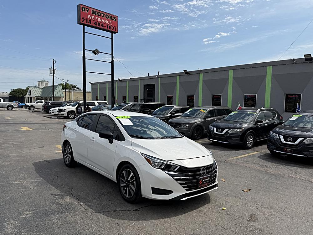 2024 Nissan Versa 1.6 SV CVT's photo