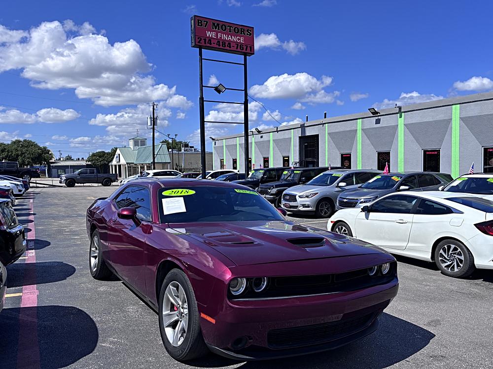 2018 Dodge Challenger SXT's photo