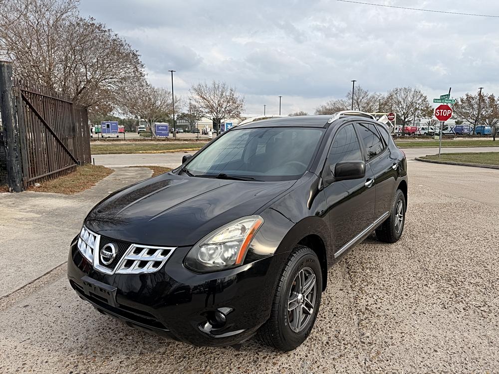 2014 Nissan Rogue Select S's photo