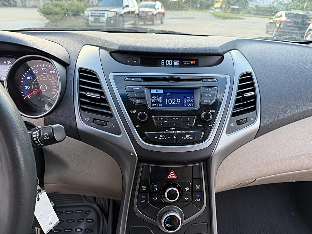 2016 Hyundai Elantra SE - Photo 14