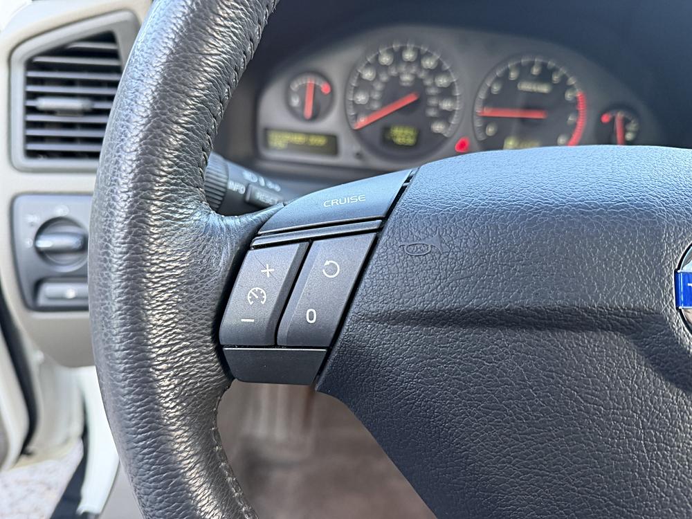 2003 Volvo S60 2.4T - Photo 17