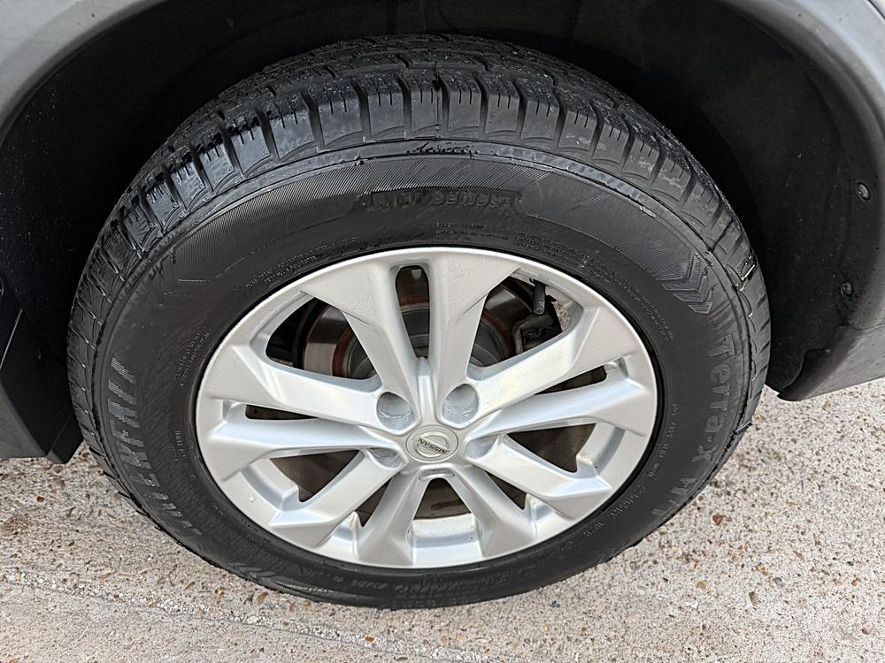 2016 Nissan Rogue SV - Photo 29
