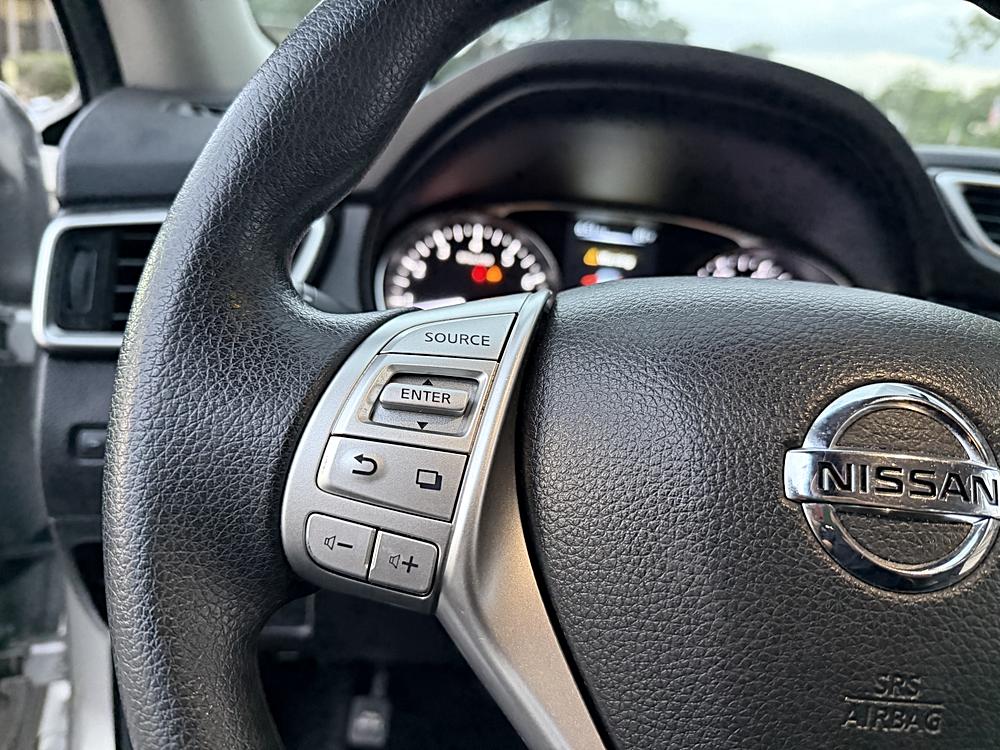 2016 Nissan Rogue SV - Photo 18