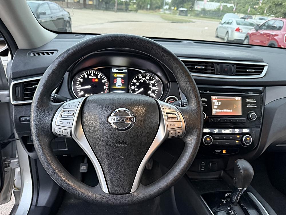 2016 Nissan Rogue SV - Photo 11