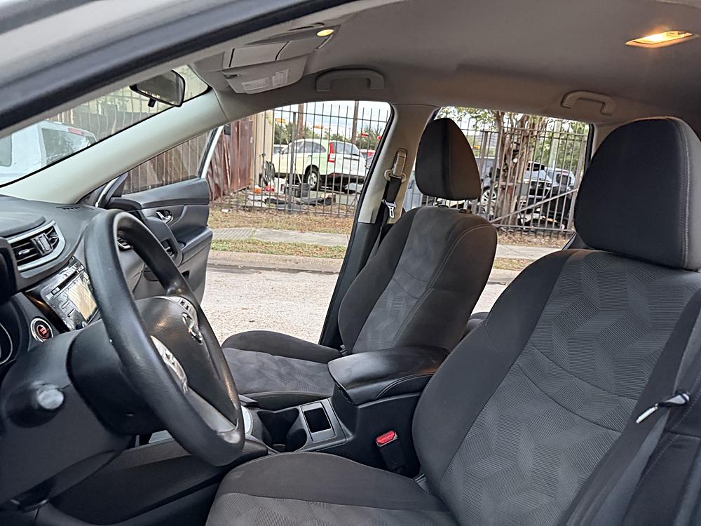 2016 Nissan Rogue SV - Photo 10